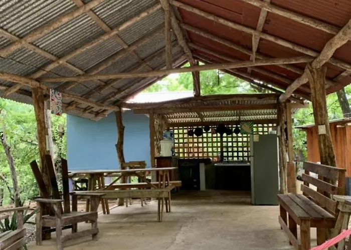 Nieves Surf And Playa Avellana