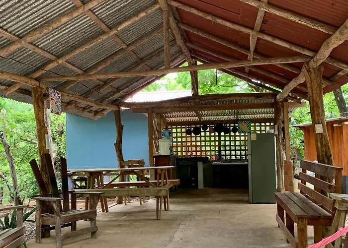 Nieves Surf And Playa Avellana